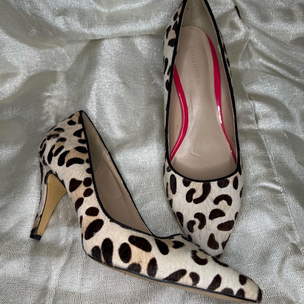 Banana Republic leopard print pumps